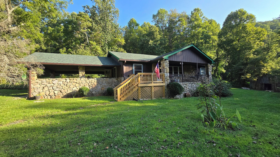 Exterior & Views 1, Yellow Creek Cabin, Graham