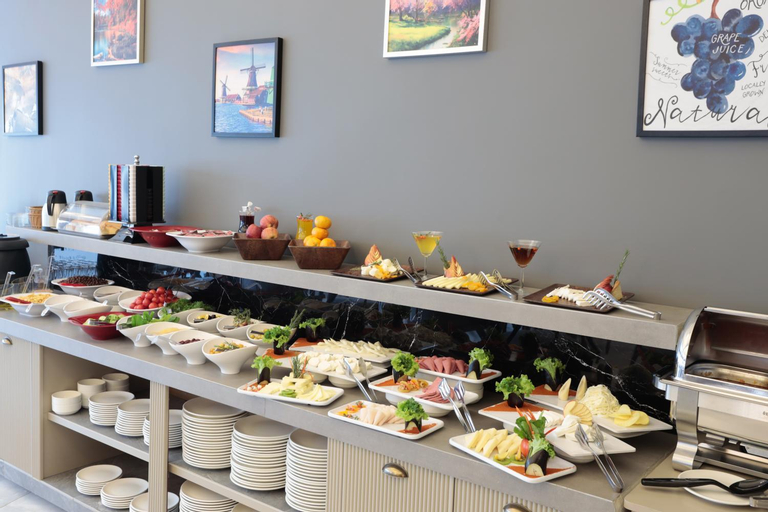 Food & Drinks 16