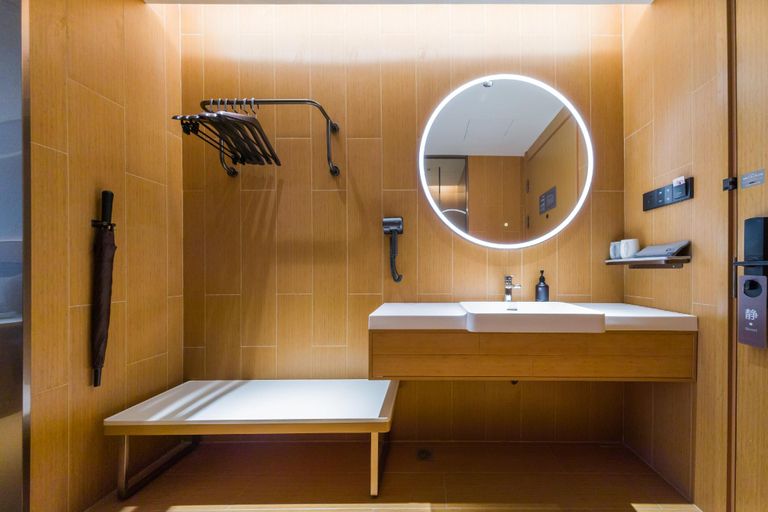 Bathroom 3, Ji Hotel Jinan CBD Wanda City, Jinan