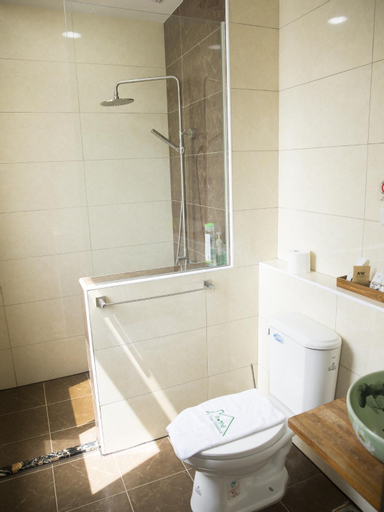 Bathroom 6