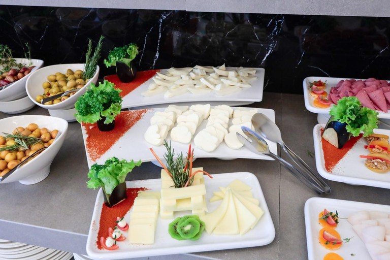 Food & Drinks 18