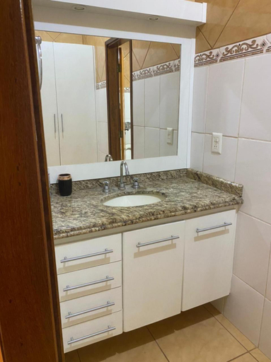 Bathroom 4, Casa dos Carvalhos Rua do sabia 25 coab 1, Olímpia