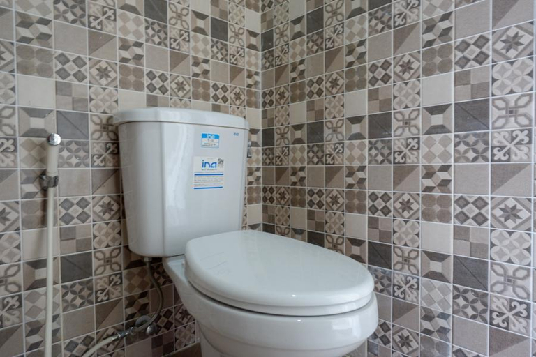 Bathroom 8