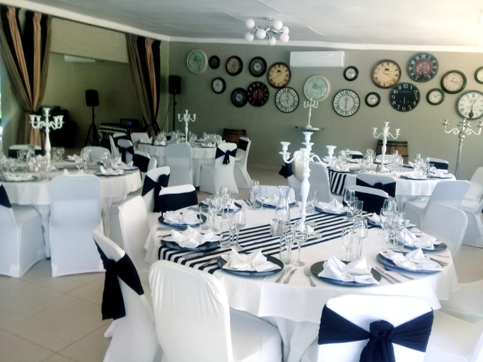 Others 2, Willow Banks Lodge, Fezile Dabi