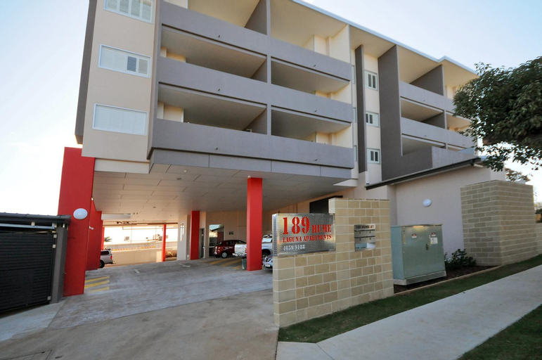 Exterior 5