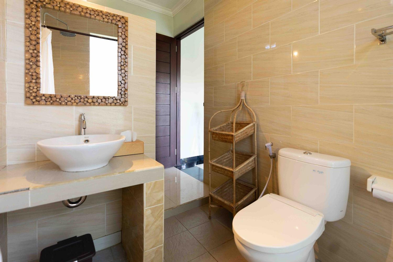 Bathroom 17