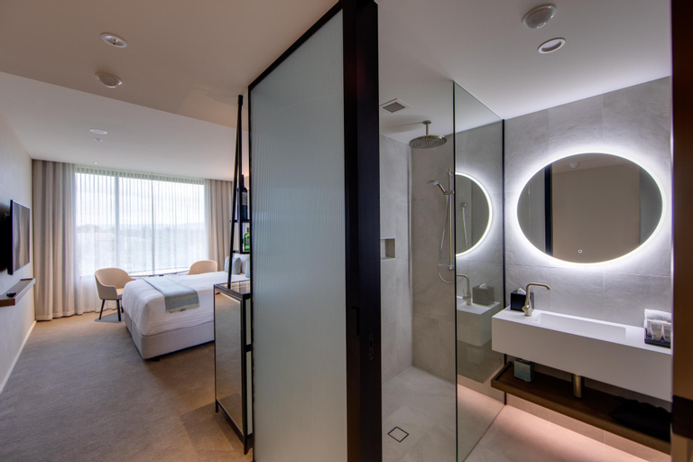 Bathroom 12