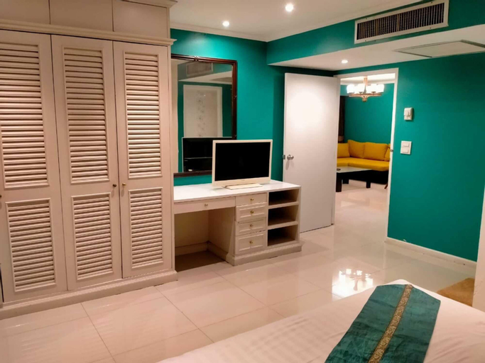 Bedroom 3, Direct Rooms at Omni Complex Nana, Khlong Toey