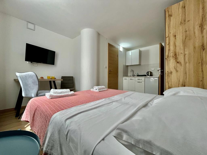 3, Apartmani ROZA, Pula