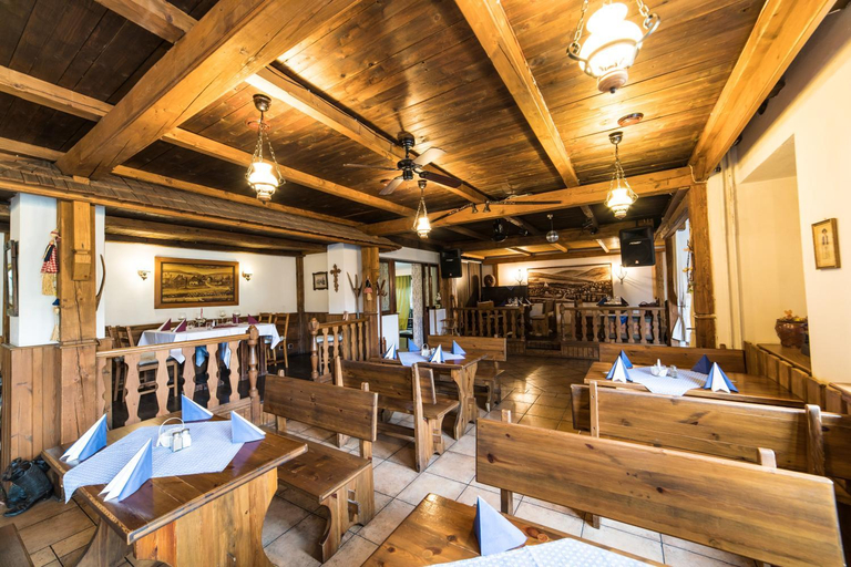 Food & Drinks 4, Valassky Hotel a Pivni lazne OGAR, Zlín