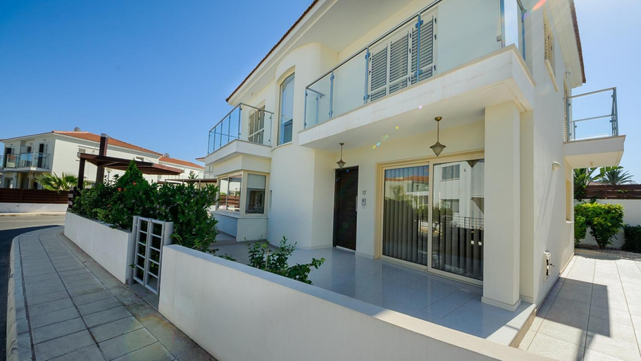 Entrance 4, Pernera Holiday Villa 015