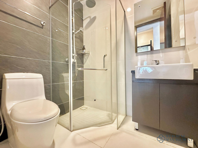 Bathroom 11