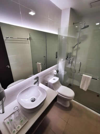 Bathroom 4