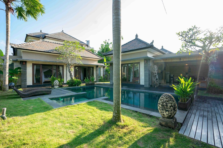 Swimming Pool 8