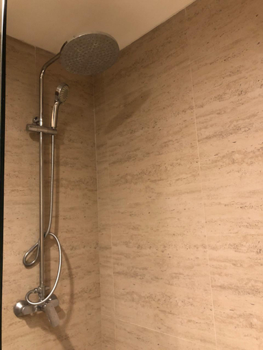 Bathroom 5, Gold Coast Apartemen 2BR By Senyaman Living, Jakarta Utara