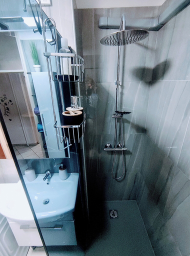 Bathroom 5, Cozy Seaside Retreat in Rijeka, Rijeka