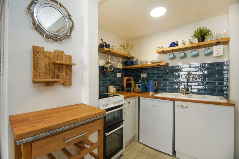 Others 5, Mermaid Cottage | by Brighton Holiday Lets, Brighton and Hove
