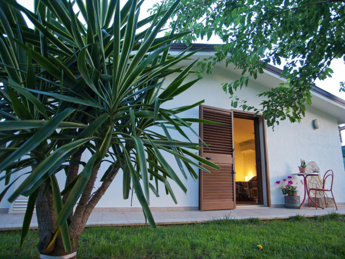 Others 3, B&B Rosa podere 28, Taranto