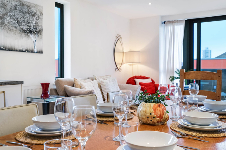 Others 4, Bovet 3 Bedroom 1 Bathroom Apartment, London
