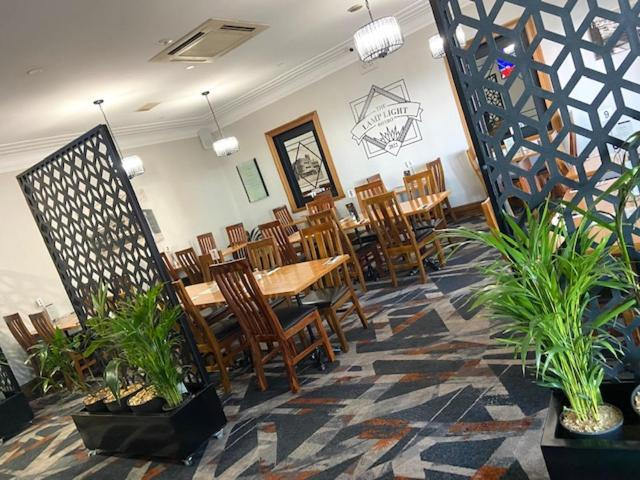 Food & Drinks 4, Knickerbocker Hotel, Bathurst Regional - Pt A