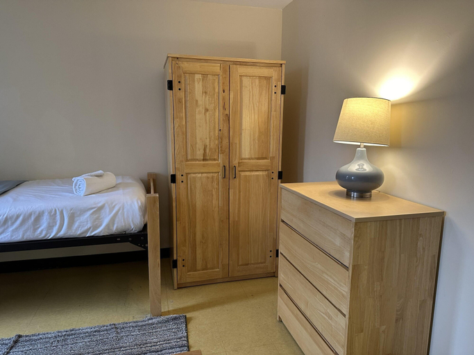 Bedroom 4, 2 Bedroom Downtown Apt City Views Park Walk, Allegheny