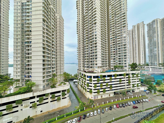 Exterior 10