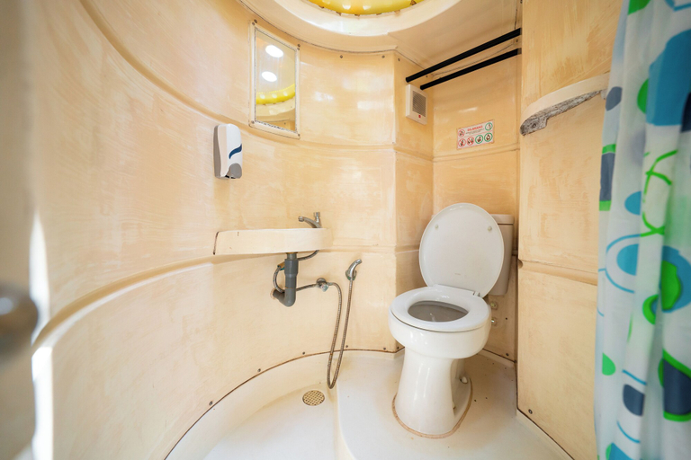 Bathroom 4, Kepri Coral Resort, Lingga
