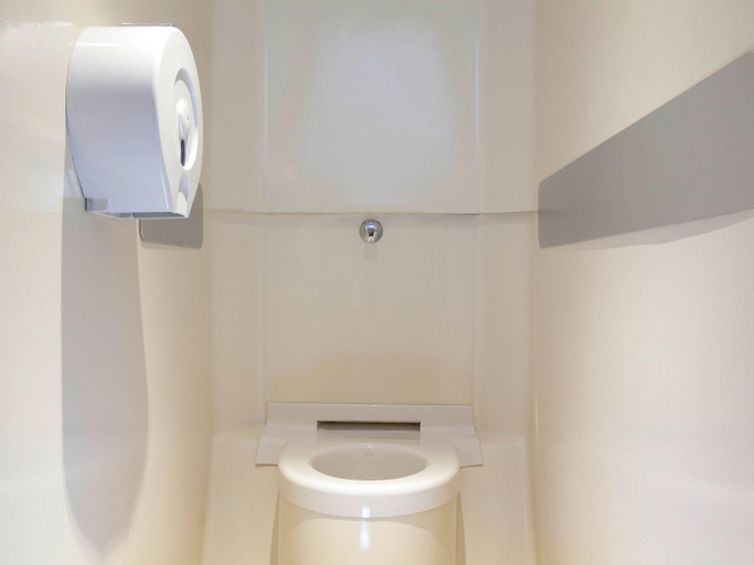 Bathroom 4, Hotel First Eco Savigny Villemoisson Centre Commercial Carrefour, Essonne