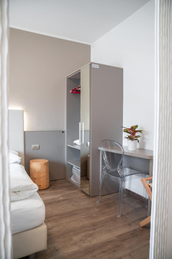 Bedroom 3, Rolly - Rooms & Restaurant, Trento