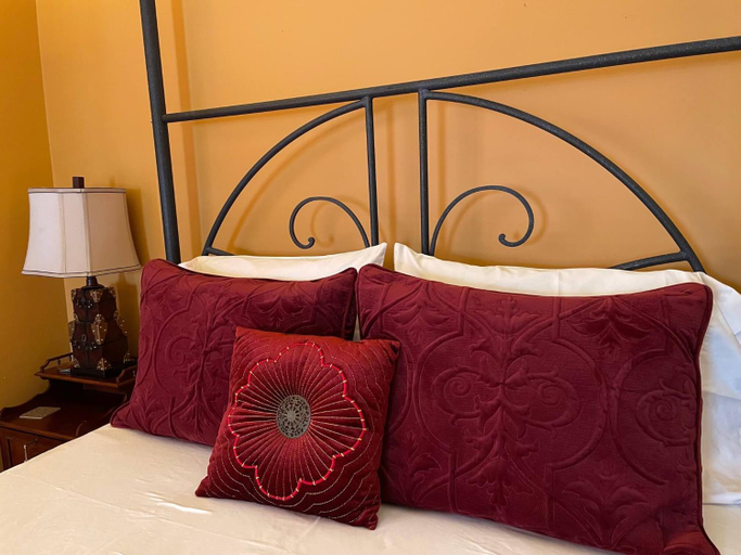 Others 4, Globetrotters B&B, Niagara