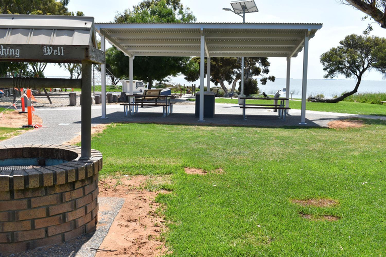 Others 5, Lake Albert Motel, The Coorong