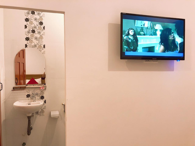 Bathroom 11