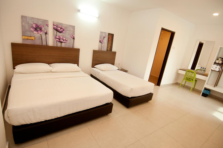 Bedroom 4, Hotel Cheqinn, Kinta