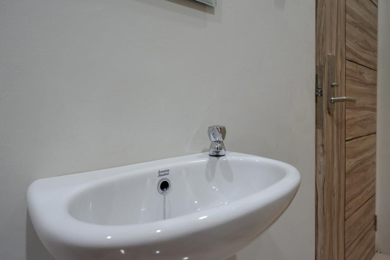 Bathroom 11