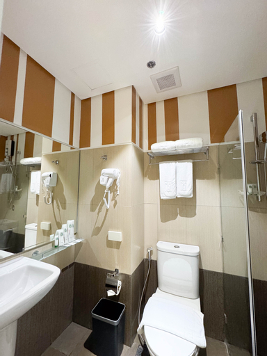 Bathroom 7