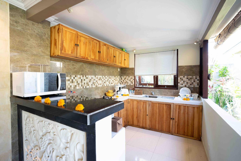 Dining Room 12