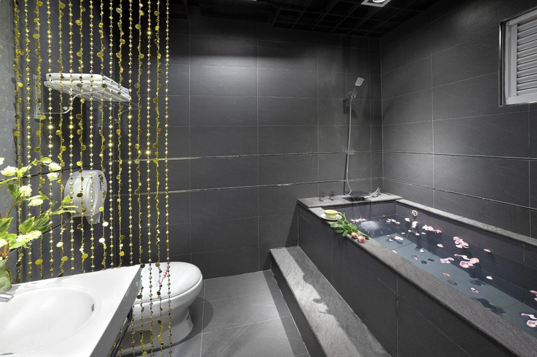Bathroom 4, Fukun Motel, Yilan