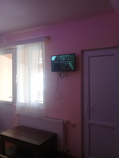 Others 3, Elmira, Borjomi