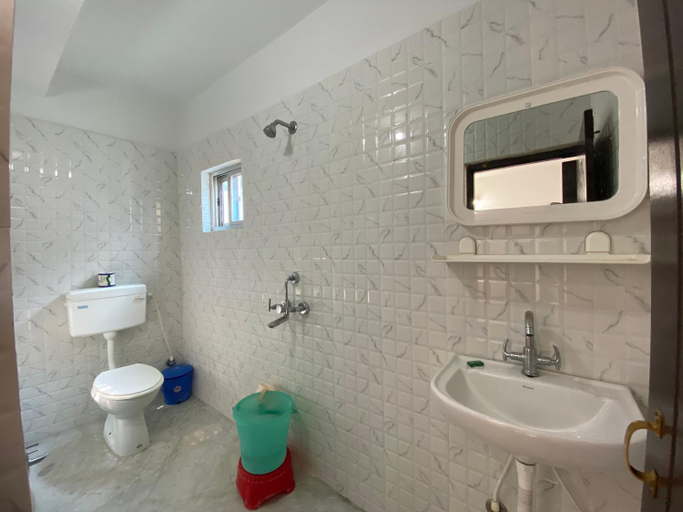 Bathroom 3, Rahul Guest House, Gaya