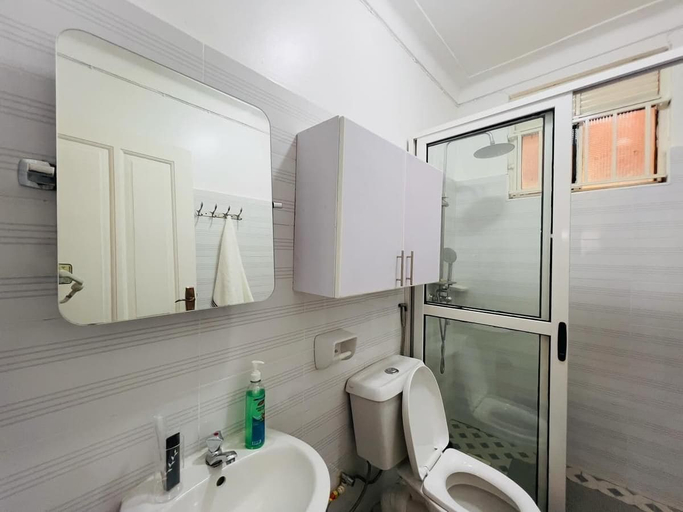 Bathroom 4, Hillz furnished Apartments, Jinja
