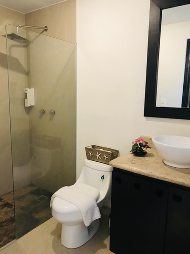 Bathroom 4, TJ Boutique Suites, Cozumel