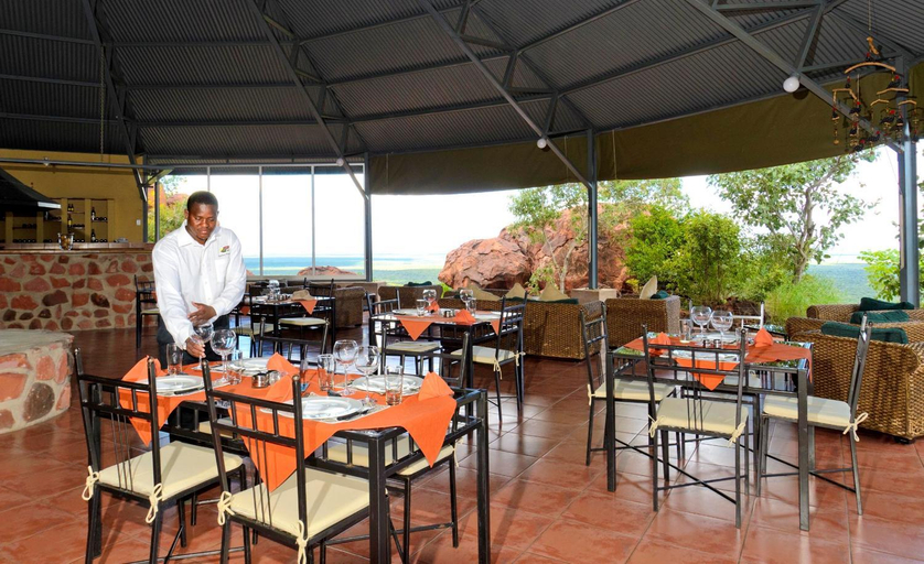 Food & Drinks 3, Waterberg Wilderness - ONE Namibia, Omatako