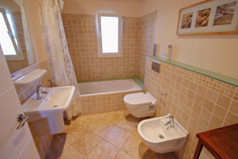 Bathroom 4, El Pinar - sea view villa with private pool in Moraira, Alicante