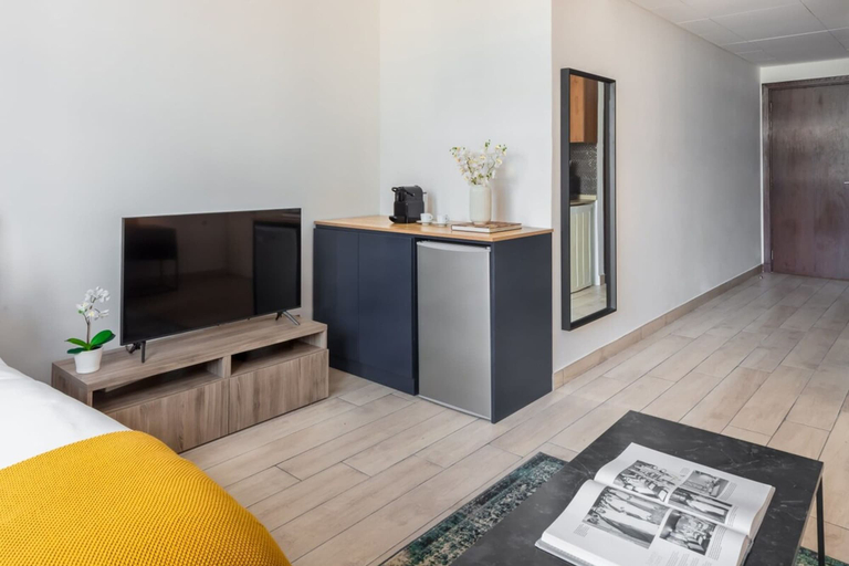 Bedroom 3, Silkhaus Elegant View Studio Difc Gym Pool, Dubai