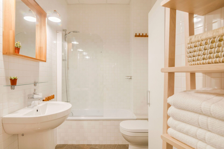 Bathroom 3, Solaga - Larios Suites, Málaga