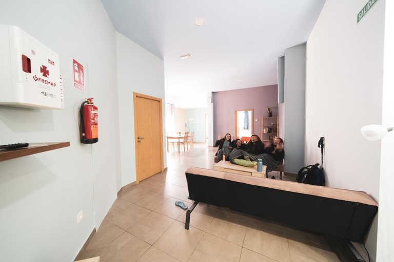 Others 4, Albergue Barullo - Cubiculos - Literas - Habitaciones, Lugo