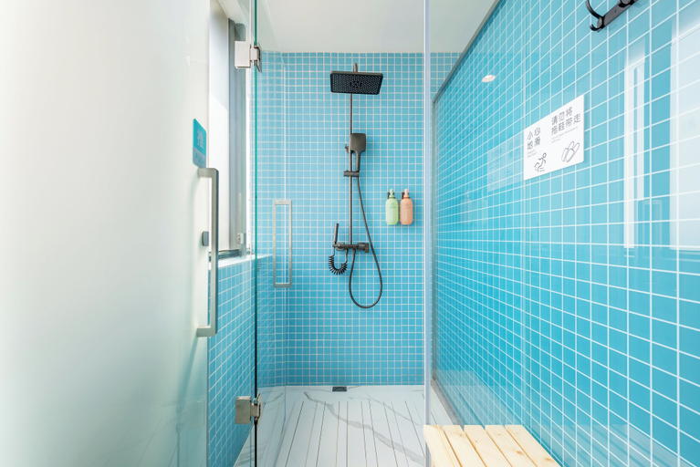 Bathroom 3, Lemon Hotel, Shanghai