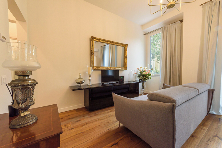 Living area 3, Silvy & Paul apartment by MMega, Florence