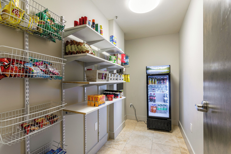 Food & Drinks, Upscale Condos and Penthouses Close to Canal & Bourbon St., Orleans