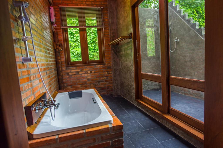 Bathroom 8